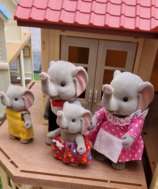 Familia Elefante Sylvanian Vintage