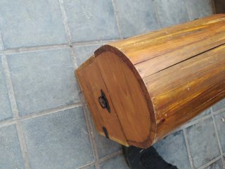Cofre de madera y metal