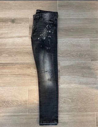 Pantalones vaqueros supply and demand