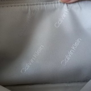 Bolso Calvin Klein bandolera beige