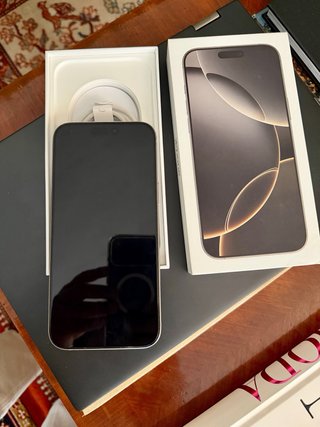 iPhone 16 Pro Max 256GB Gris