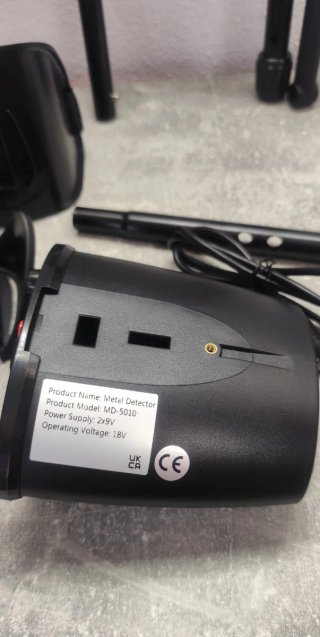 Detector de Metales MD-5010 con Luces LED