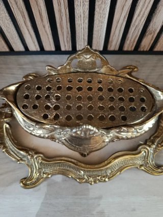 Centro de mesa de metal y cristal antiguo