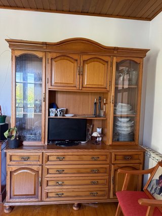 Mueble madera maciza vitrina y cajones