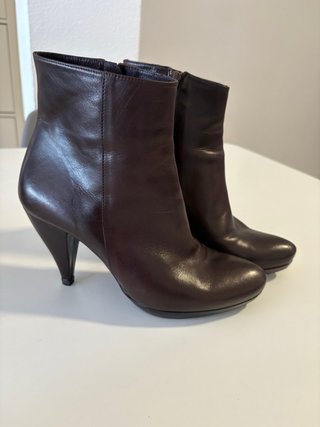 Botines de tacón marrones