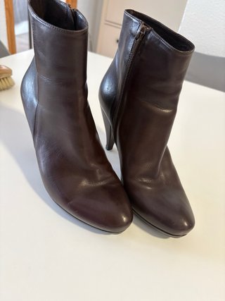 Botines de tacón marrones