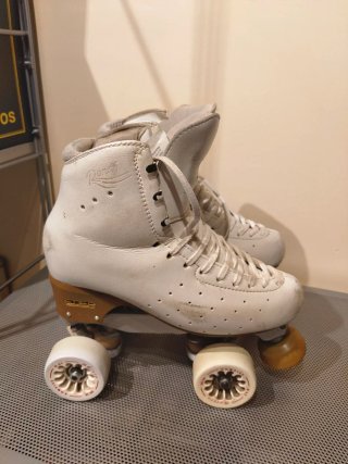 Patines de 4 ruedas blancos