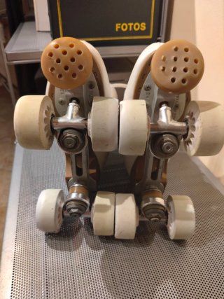 Patines de 4 ruedas blancos