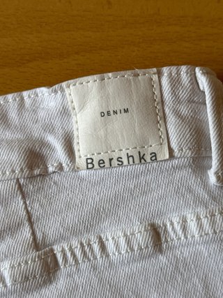 Pantalón corto vaquero blanco Talla 36
