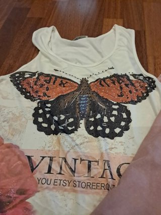 Lote 5 Camisetas Mujer Beige ,rosa y varios