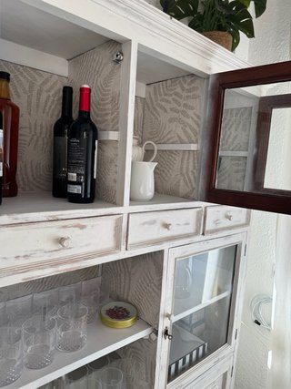 Vitrina de salón madera maciza y cristal