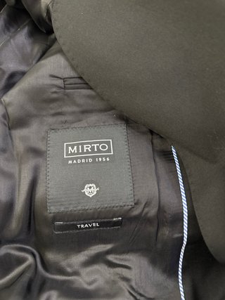 Traje de hombre negro
