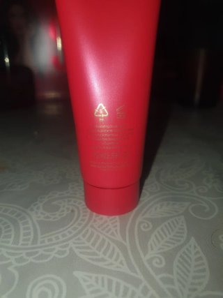Colonia Shakira Rojo + Cremita Corporal