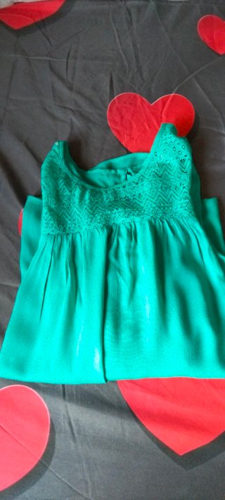 Blusa Milano verde con encaje