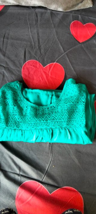 Blusa Milano verde con encaje