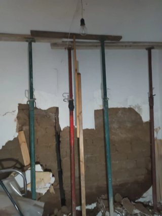 Se vende terreno (actualmente ahí una casa)