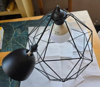 Lámparas colgantes de  cristal y forja negro