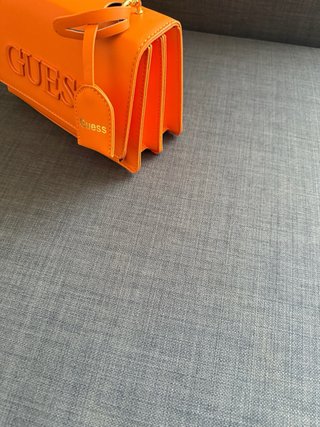Bolso Guess Naranja Cadena