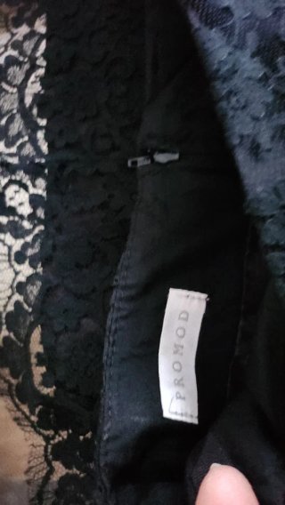 Minifalda de encaje negra