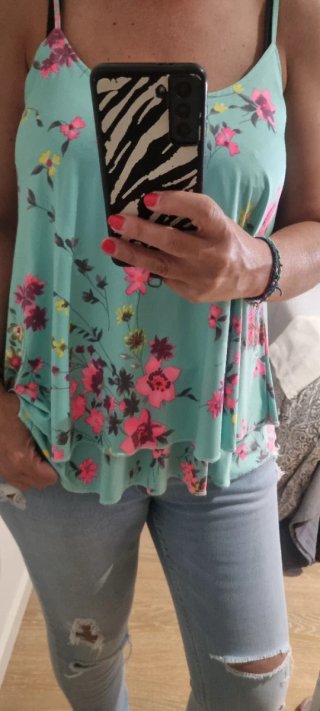 Top floral con tirantes