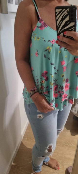 Top floral con tirantes