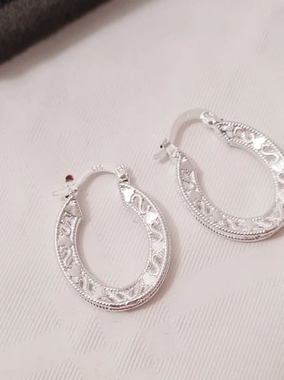Orecchini ovali in argento 925