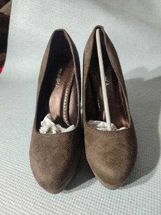 Zapatos de tacón marrones sin estrenar38-39-40+41