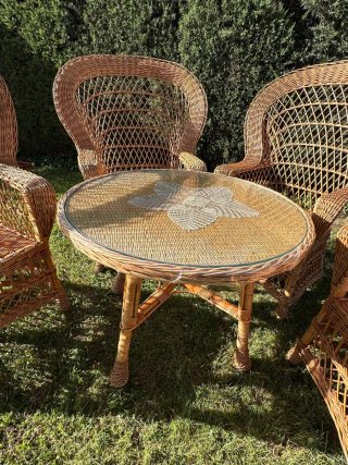Conjunto mesa y 4 butacas mimbre