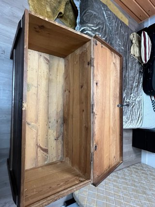 Baúl antiguo de madera