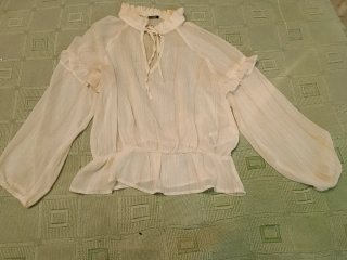 Camisa blanca manga larga dorada