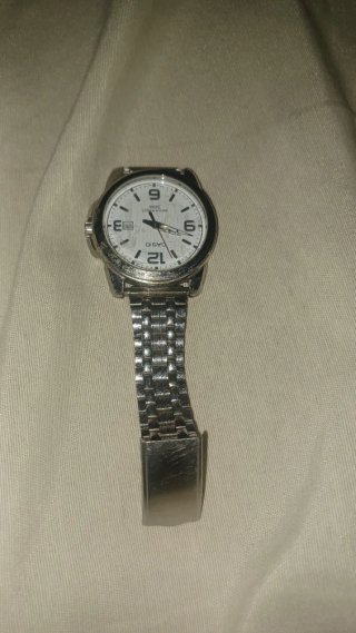 Reloj Casio Hombre Plata/Blanco falta pilas
