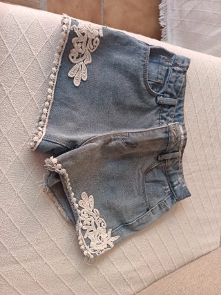 Shorts vaqueros niña 3 uds 5€