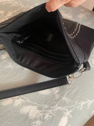 Bolso MSK negro con tachuelas