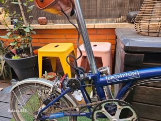 Brompton Eléctrica Azul