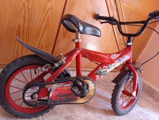 Bicicleta infantil Cars roja