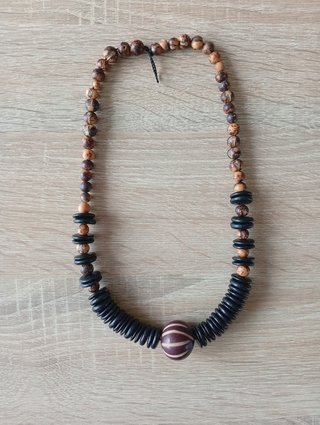 Collar artesanal madera natural 53cm
