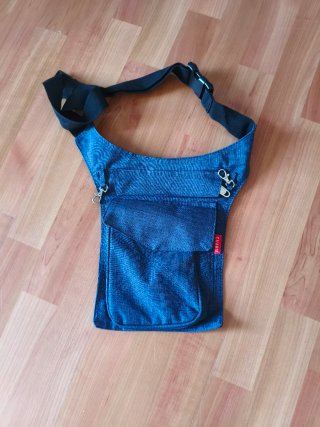 Riñonera azul