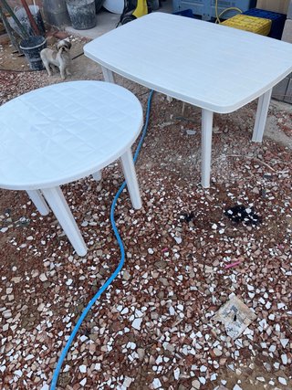 Tavoli in plastica bianche