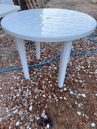 Tavoli in plastica bianche