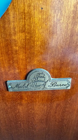 Elegante escritorio secreter de madera con cajones