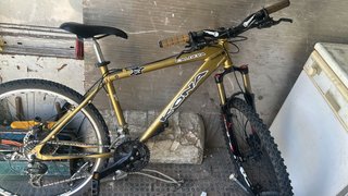 Bicicleta Kona Caldera Dorada