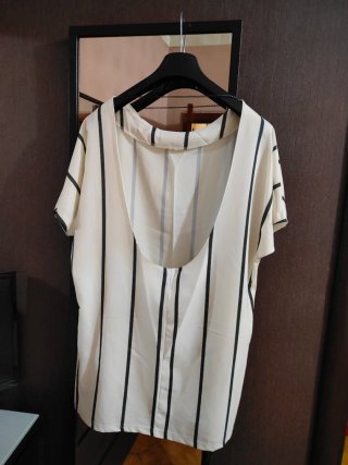 Vestito a righe bianche e nere taglia unica