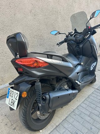 Yamaha Xmax 300 Negra