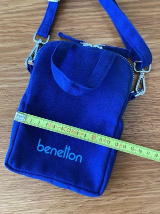 Pequeño Bolso Benetton Morado correa regulable