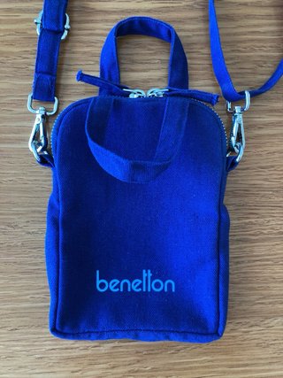 Pequeño Bolso Benetton Morado correa regulable
