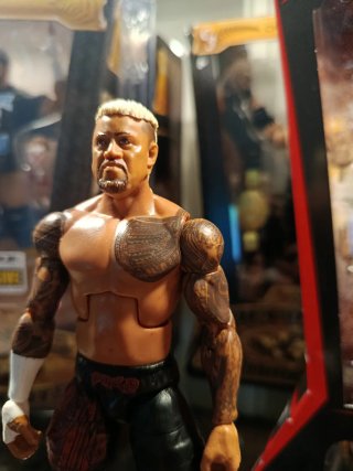 Solo Sikoa figura WWE Mattel Elite