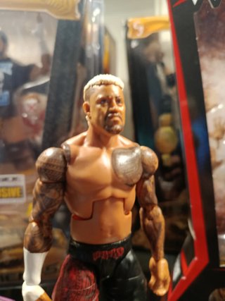 Solo Sikoa figura WWE Mattel Elite