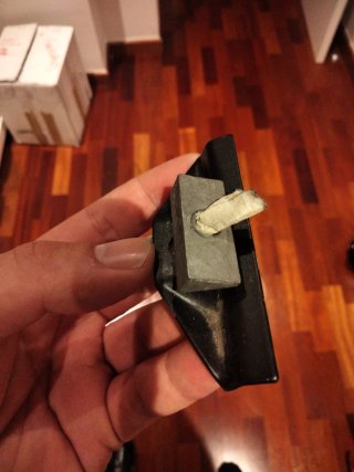 Anclaje Batería Volvo 480
