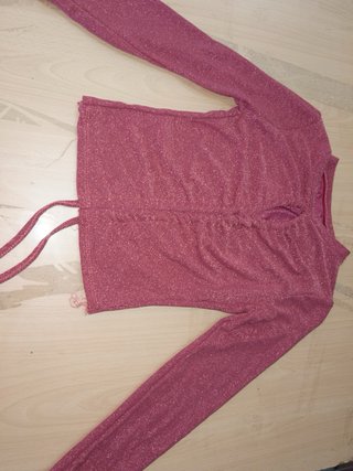 Top rosa brillante con lazada