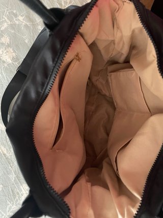 Bolso negro con bandolera